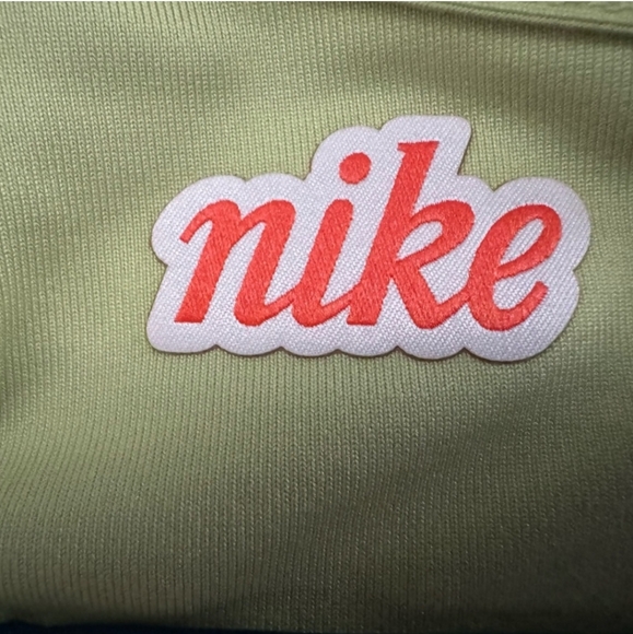 Nike Sports Bra - Picture 4 of 5